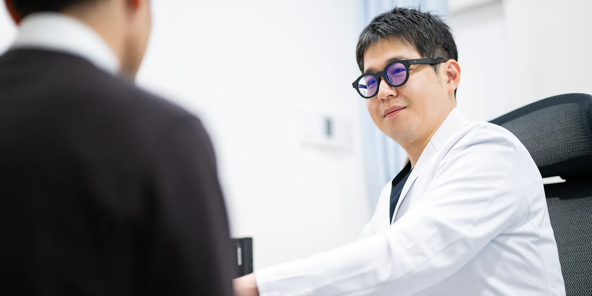 谷塚駅やなだ泌尿器科 院長